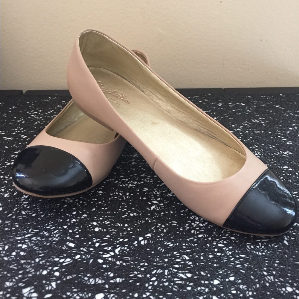 Ballet flats
